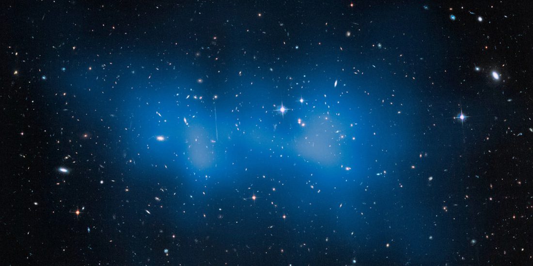 Brujería a distancia. Sigue leyendo.