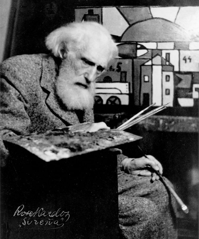 Torres-García in Montevideo, c. 1945-46. © Sucesión Joaquín Torres-García, Montevideo 2016 Photo: Rosell Cardoz