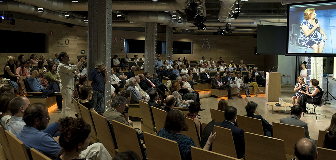Cristina García Rodero recoge el Premio PHotoEspaña 2017.
