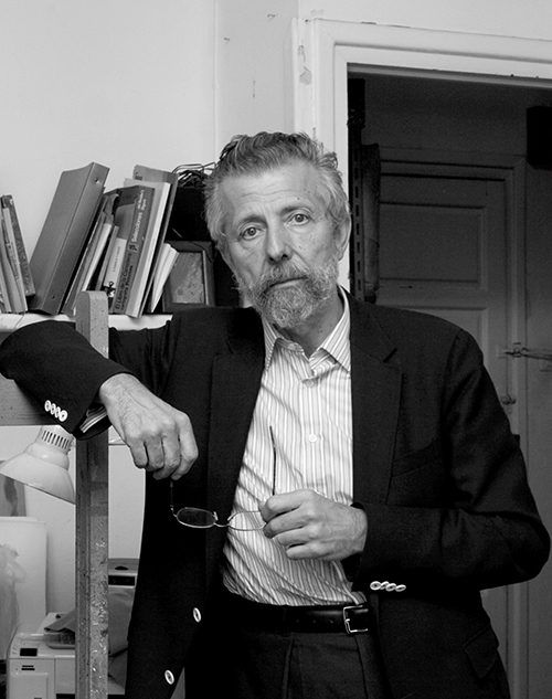 Hernán Cortés en su estudio. Foto: Adela Agudo.