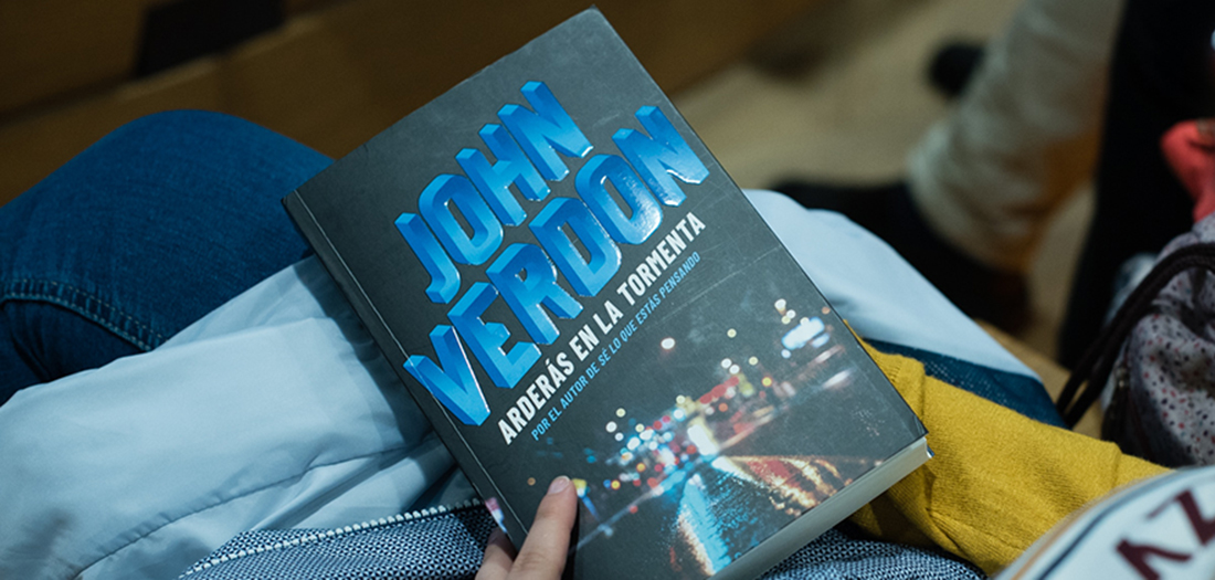 Imágenes del encuentro con John Verdon.