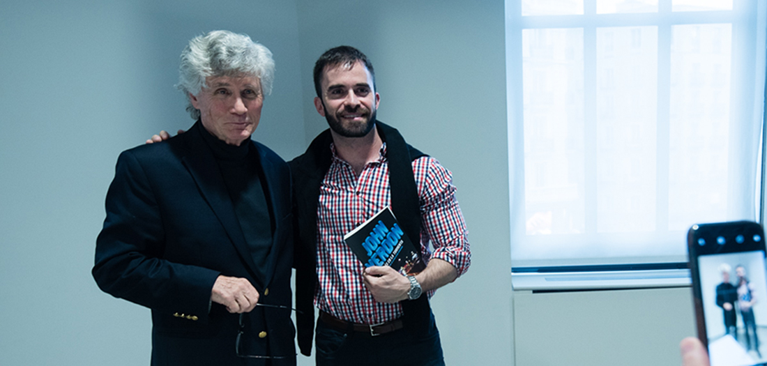 Imágenes del encuentro con John Verdon.
