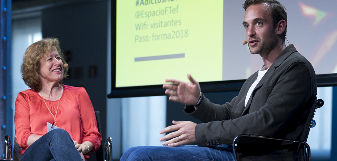 Imágenes del encuentro con Joël Dicker.