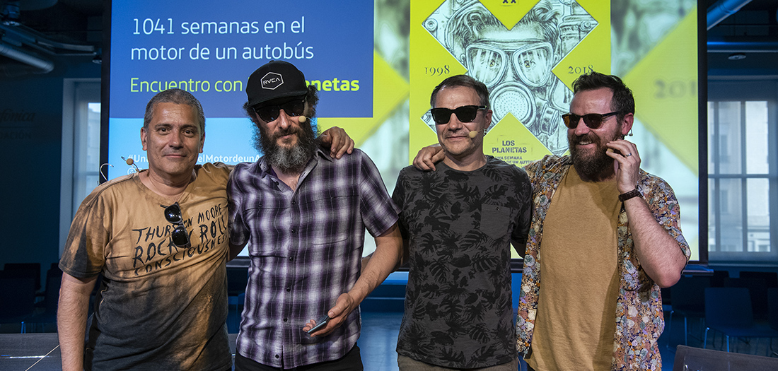 Imágenes del encuentro con Los Planetas.