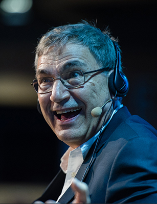 El escritor Orhan Pamuk.