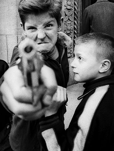 Gun 1, Broadway and 103rd street, New York, 1954 ©William Klein