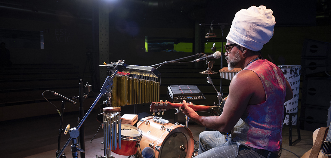 Carlinhos Brown, durante su actuación en nuestro auditorio.