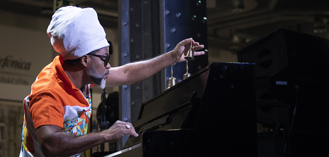 Carlinhos Brown, durante su actuación en nuestro auditorio.
