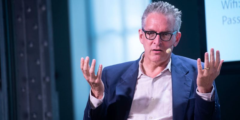 William Powers en Fundación Telefónica