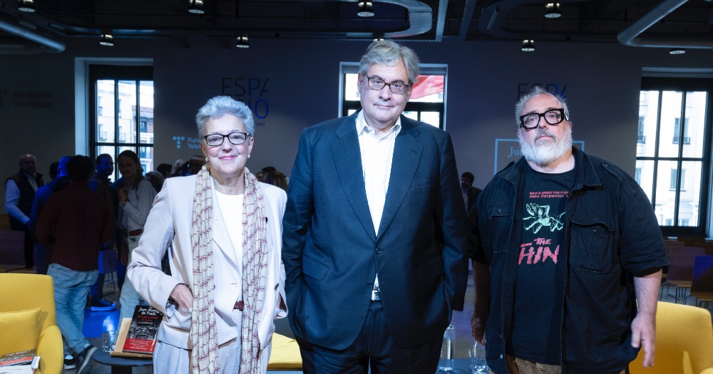 mil ojos esconde la noche