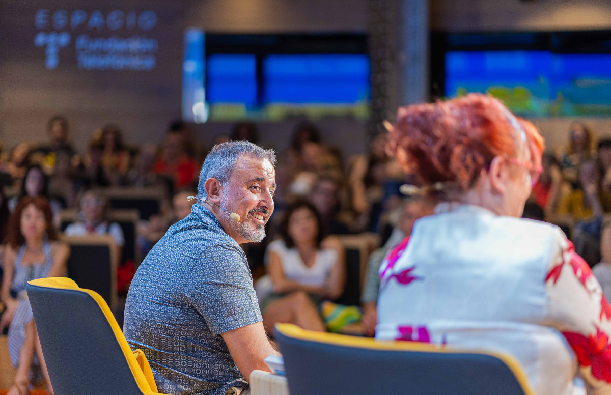 Evento presentación 'Con algoritmos y a lo loco', con Clara Grima y Aberrón