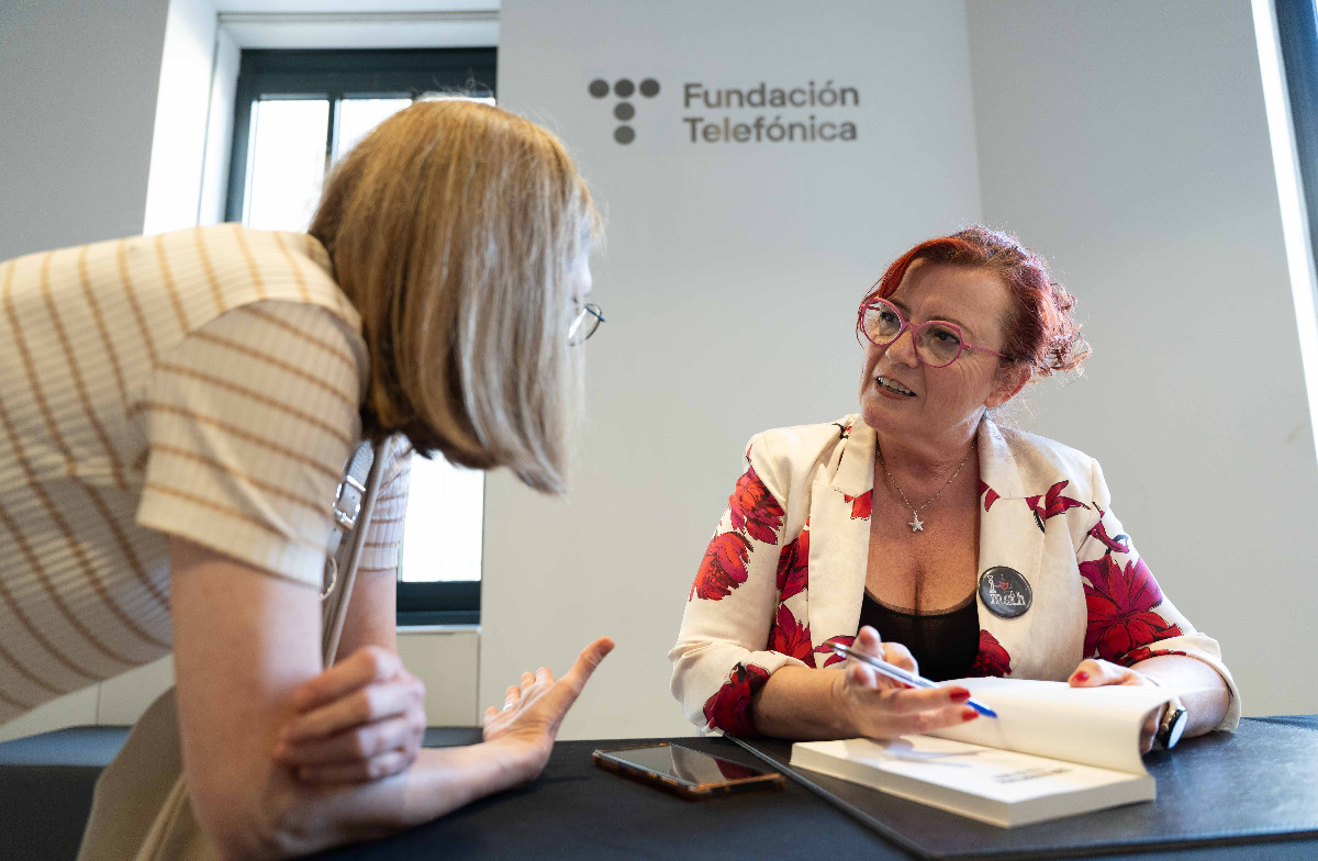 Evento presentación 'Con algoritmos y a lo loco', con Clara Grima y Aberrón