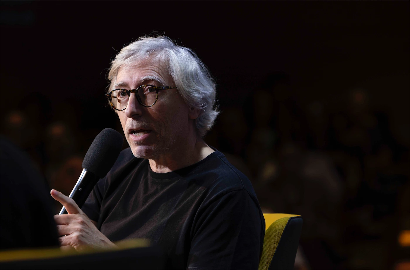 Un momento del encuentro entre David Trueba y Anna Miñana