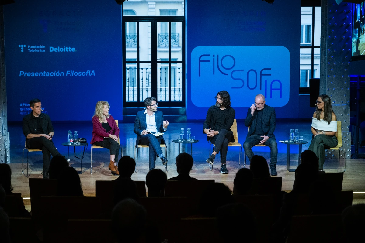 Un momento de la presentación de la serie FilosofIA