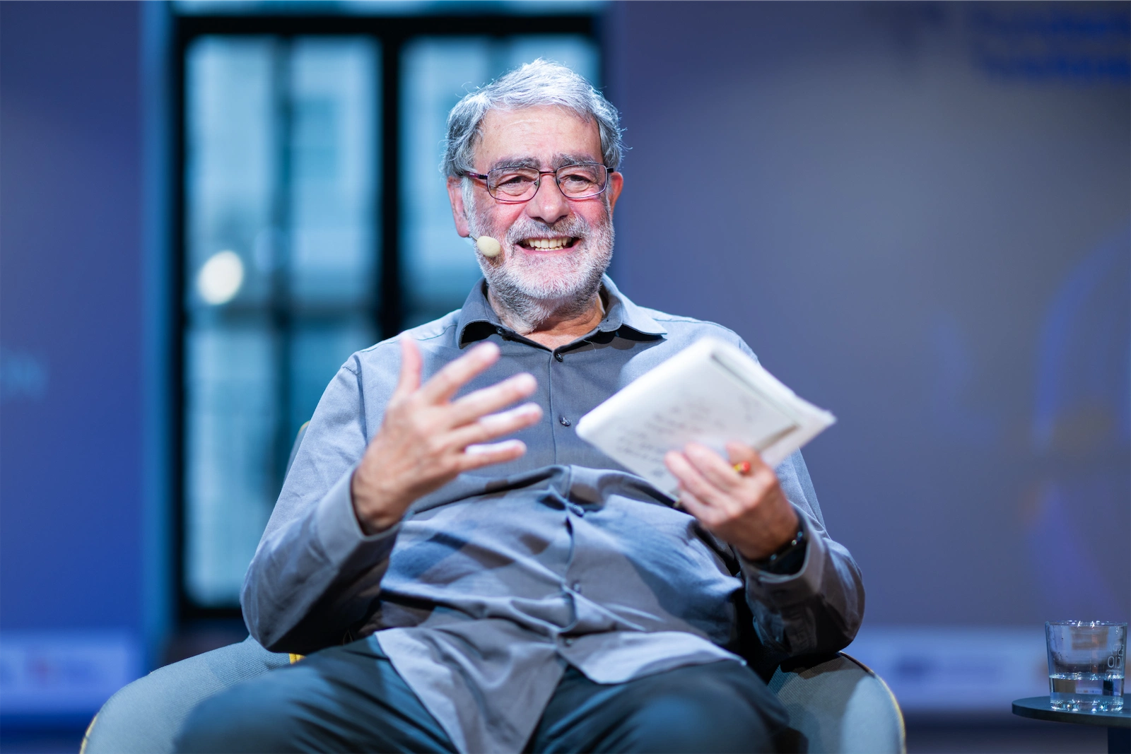 Una imagen del encuentro ‘Información o manipulación’, con Joan Fontcuberta, Manuel Martín-Loeches y Clara Jiménez Cruz