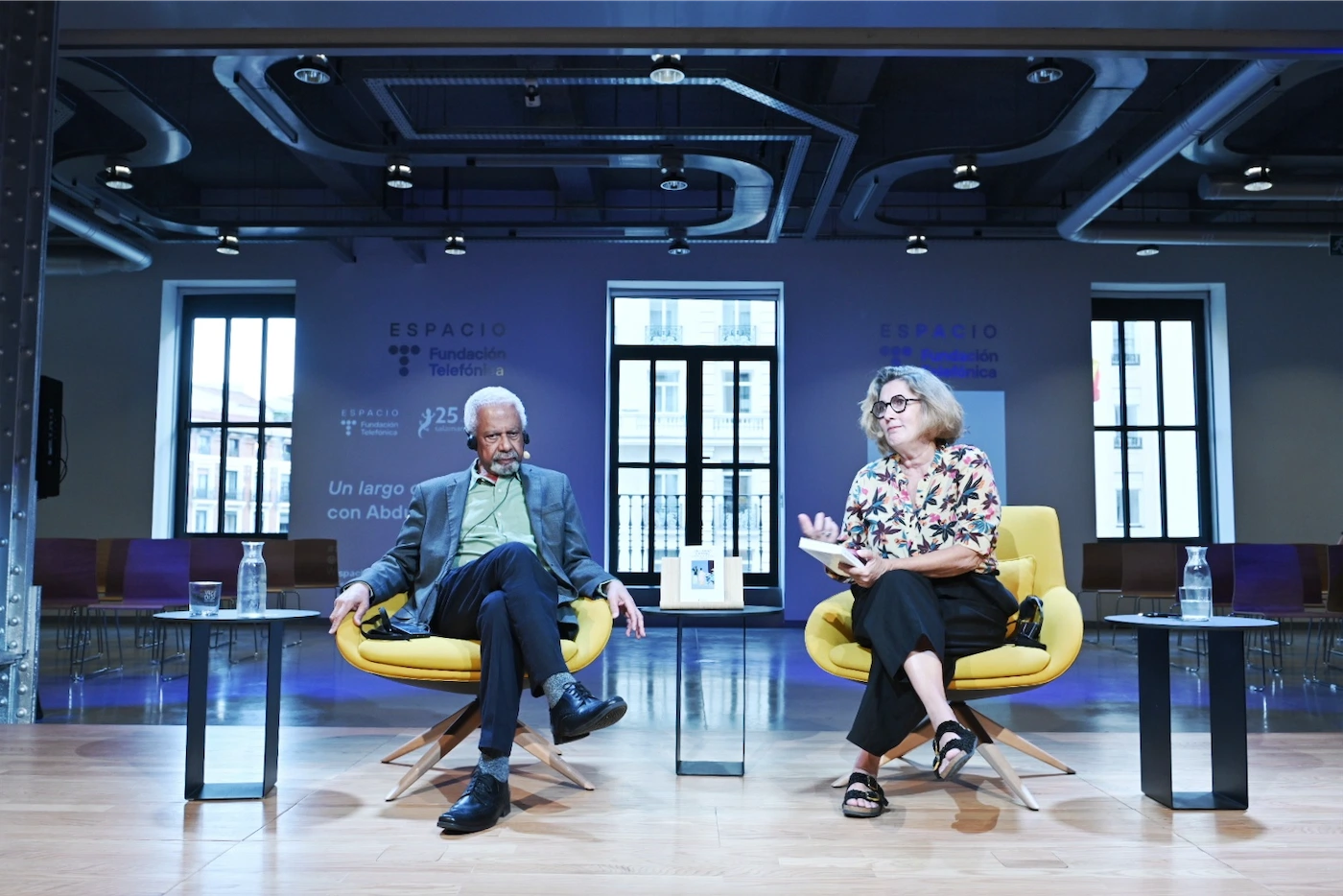 Un momento del encuentro entre Abdulrazar Murnah y Montserrat Domínguez