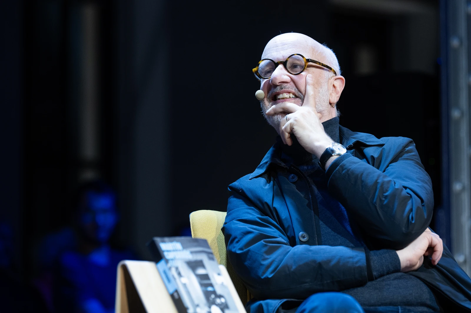 Un momento del encuentro entre Martín Caparrós y Rodrigo Fresán