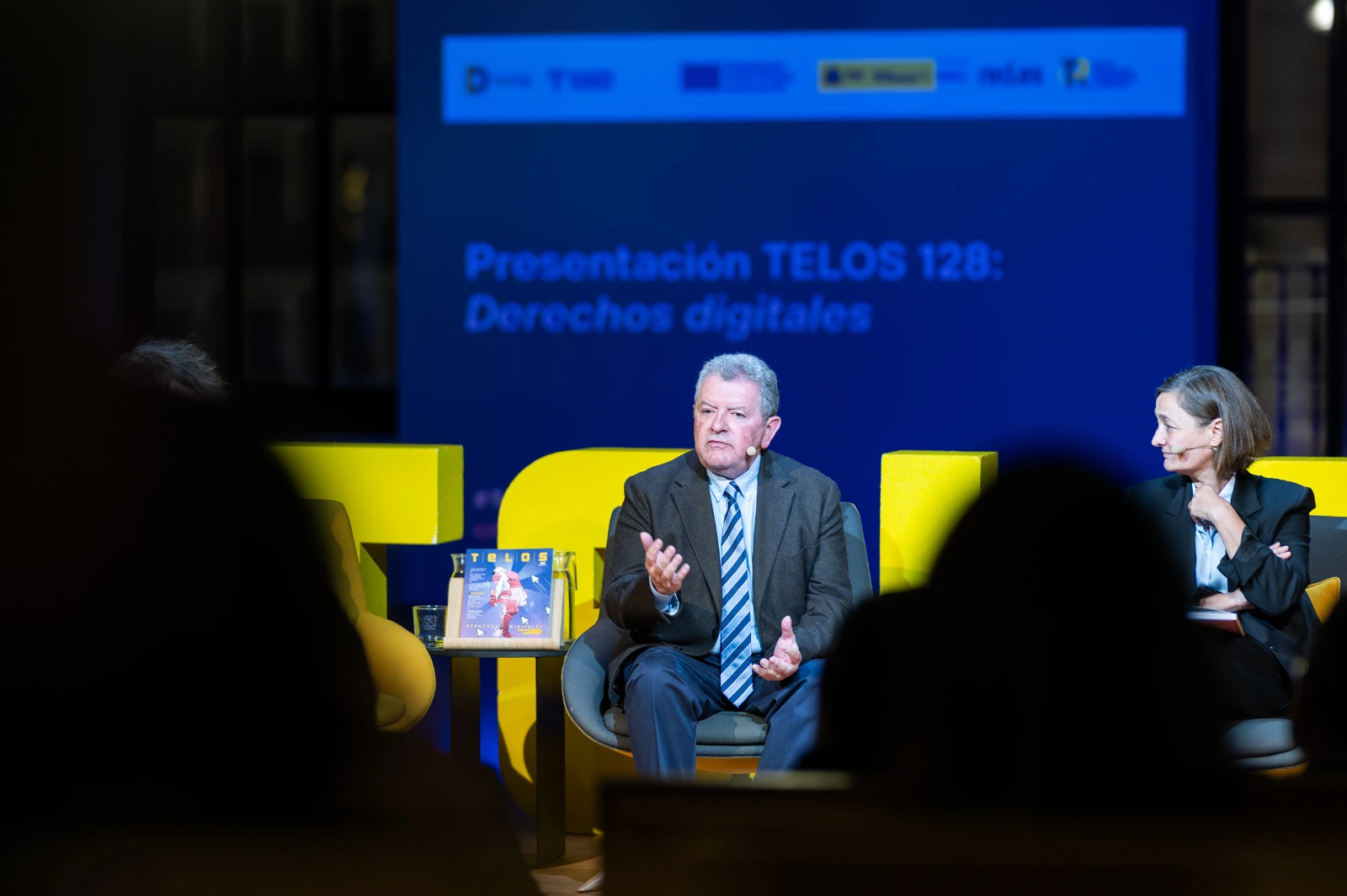 Un momento de la presentación de la revista TELOS 128