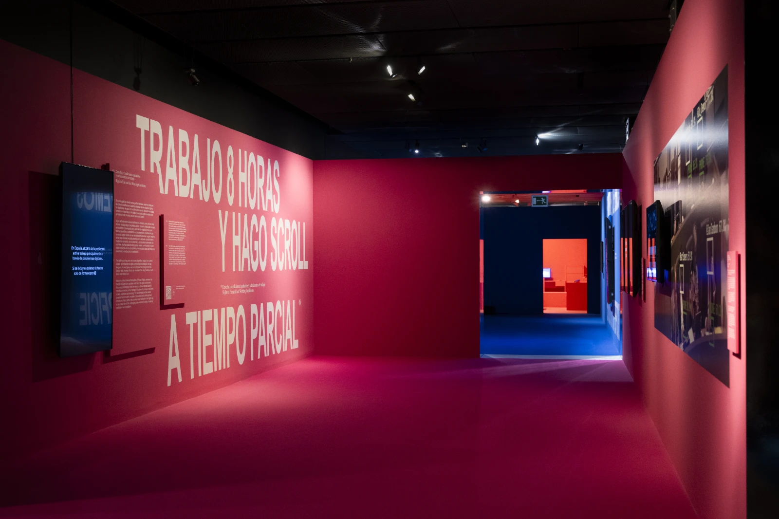 Foto de sala de la exposición ‘Hoy es un buen día para hablar de Derechos Digitales’