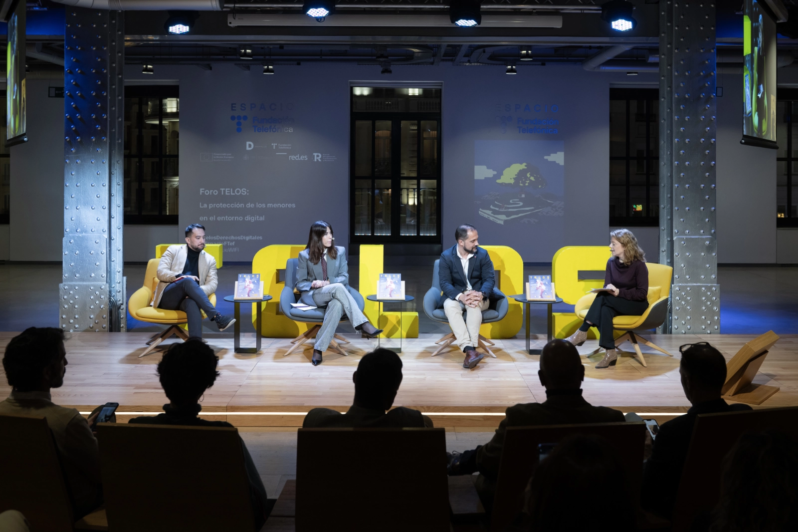 Un momento del Foro TELOS con Delia Rodríguez, Eduardo Fonseca y Jesús Herrero Poza