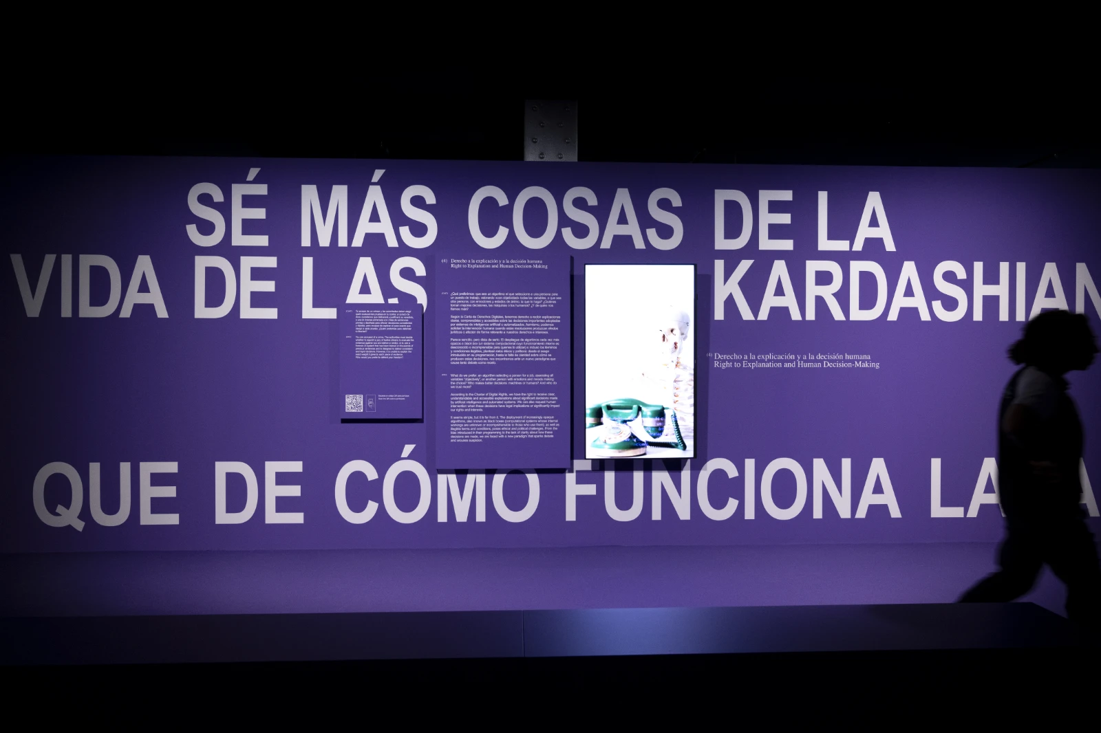 Foto de sala de la exposición ‘Hoy es un buen día para hablar de Derechos Digitales’