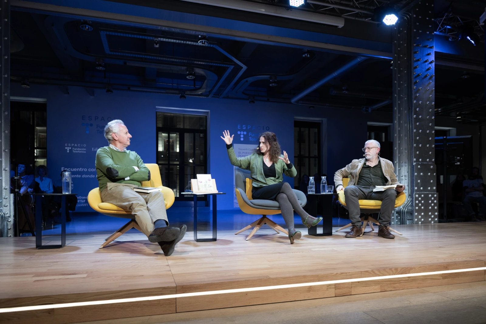 Un momento del encuentro con la neurocientífica Nazareth Castellanos y los periodistas Rafael Ruiz y Lorenzo Milá