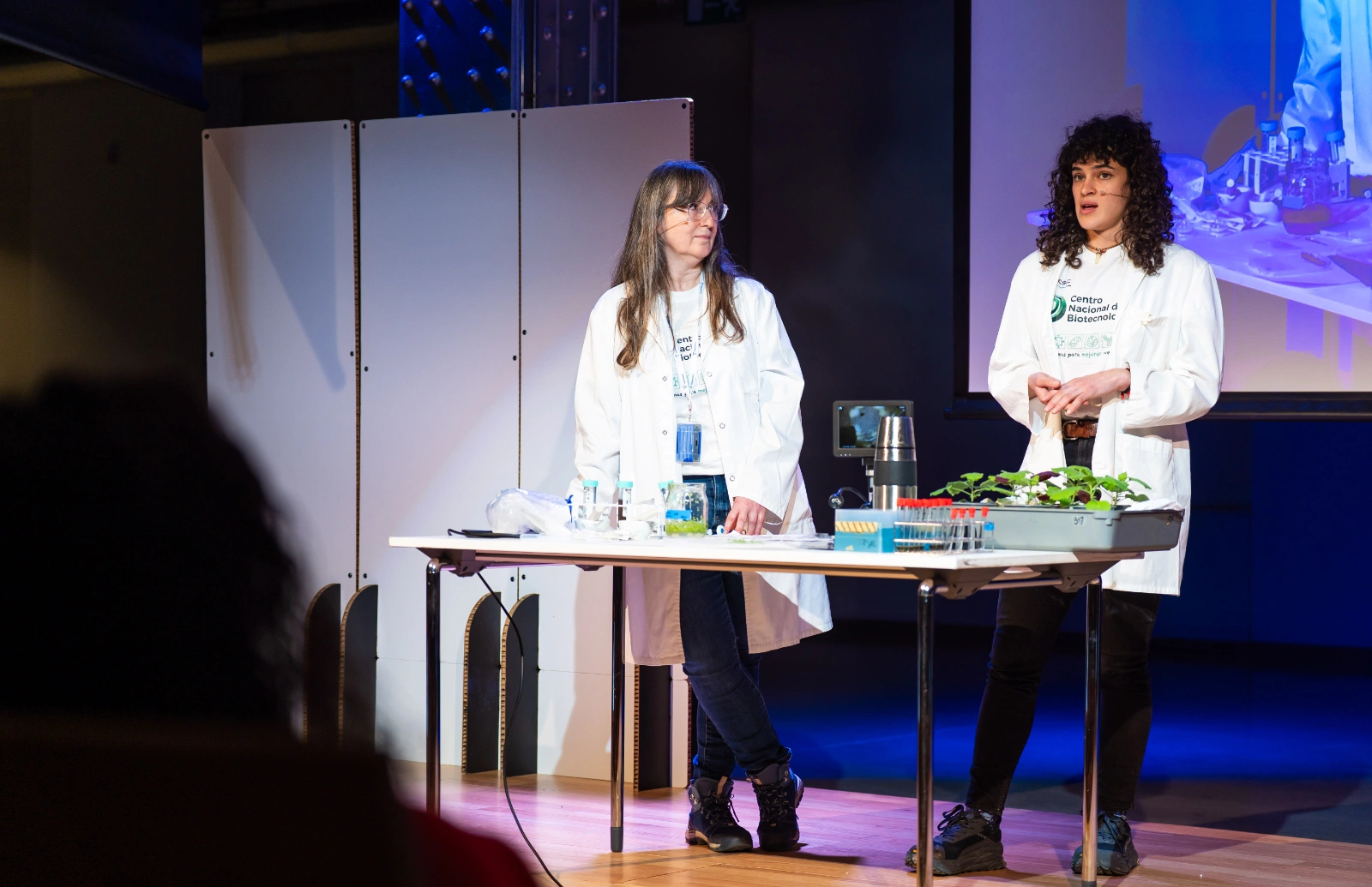 Un año más, nos unimos a la celebración del Día Internacional de la Mujer y la Niña en la Ciencia con la actividad Ellas formulan el futuro, apoyando el talento femenino y las vocaciones STEM.